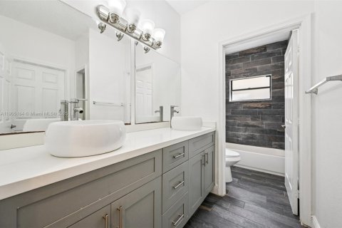 Casa en venta en Parkland, Florida, 4 dormitorios, 259.1 m2 № 1955999 - foto 22