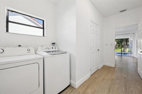 Casa en venta en Parkland, Florida, 4 dormitorios, 259.1 m2 № 1955999 - foto 16