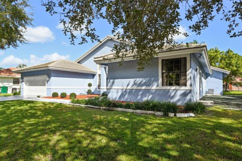 Casa en venta en Parkland, Florida, 4 dormitorios, 259.1 m2 № 1955999 - foto 2