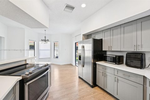 Casa en venta en Parkland, Florida, 4 dormitorios, 259.1 m2 № 1955999 - foto 15