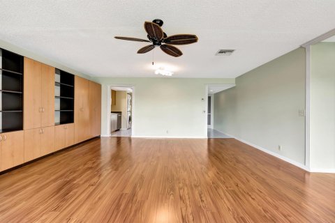 Condo in Tequesta, Florida, 1 bedroom  № 2251473 - photo 12