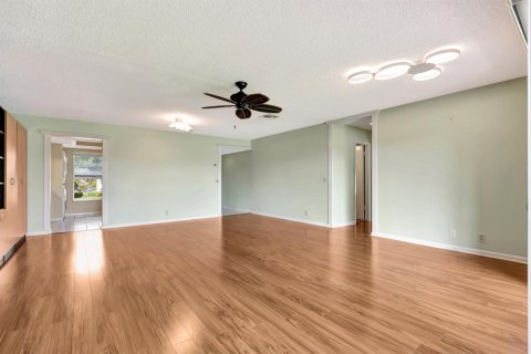 Condo in Tequesta, Florida, 1 bedroom  № 2251473 - photo 15