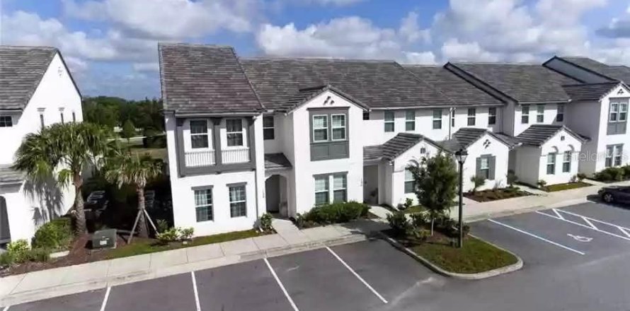 Casa en Davenport, Florida 5 dormitorios, 194.54 m2 № 2284025