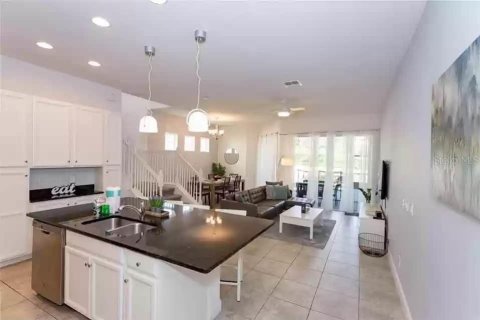 Casa en venta en Davenport, Florida, 5 dormitorios, 194.54 m2 № 2284025 - foto 3