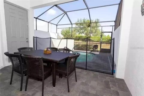 Casa en venta en Davenport, Florida, 5 dormitorios, 194.54 m2 № 2284025 - foto 9