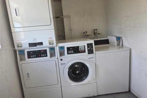 Copropriété à vendre à Pinecrest, Floride: 1 chambre, 83.98 m2 № 1977283 - photo 19