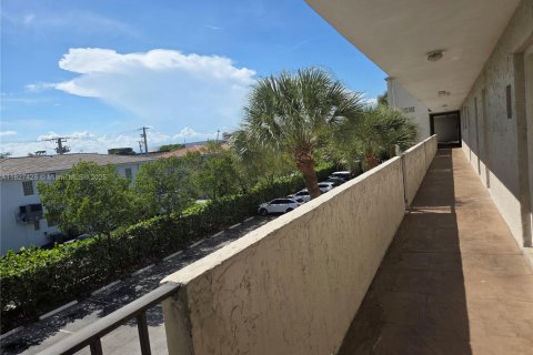 Copropriété à vendre à Pinecrest, Floride: 1 chambre, 83.98 m2 № 1977283 - photo 17