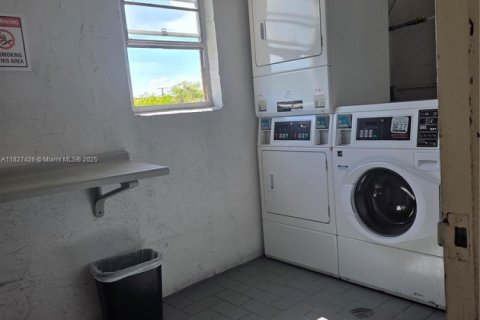 Copropriété à vendre à Pinecrest, Floride: 1 chambre, 83.98 m2 № 1977283 - photo 18