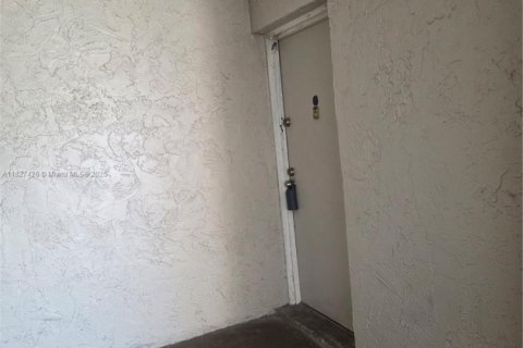 Copropriété à vendre à Pinecrest, Floride: 1 chambre, 83.98 m2 № 1977283 - photo 15