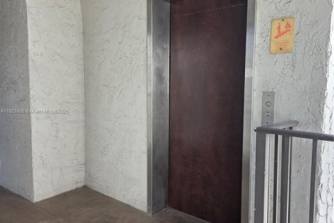 Copropriété à vendre à Pinecrest, Floride: 1 chambre, 83.98 m2 № 1977283 - photo 20