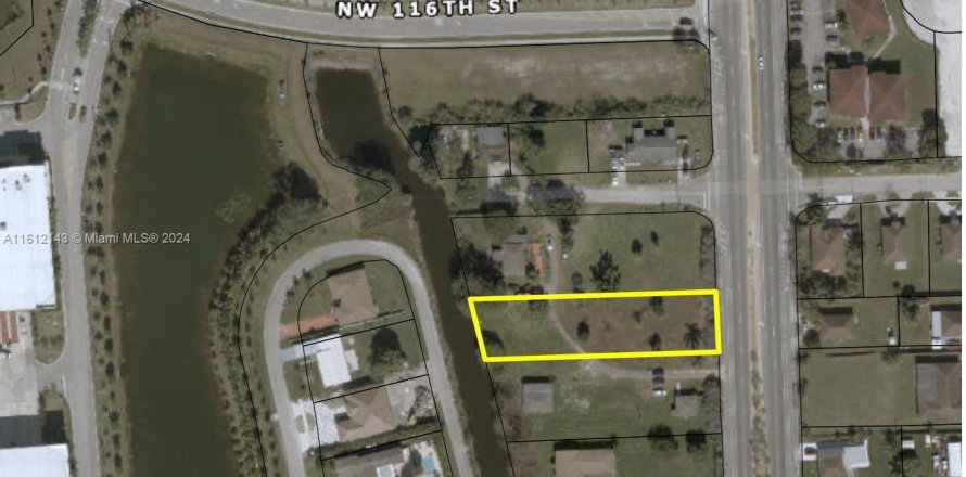 Land in Miami, Florida № 1704442