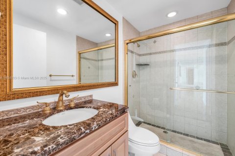 Copropriété à vendre à Miami, Floride: 2 chambres, 142.14 m2 № 1962586 - photo 18