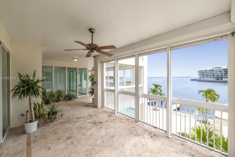 Copropriété à vendre à Miami, Floride: 2 chambres, 142.14 m2 № 1962586 - photo 24