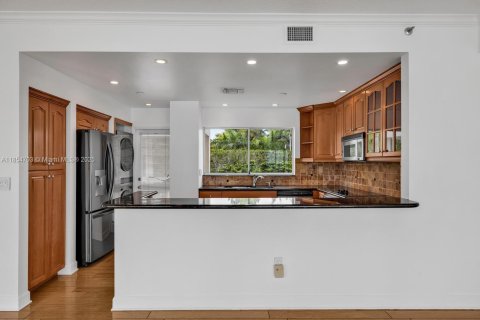 Copropriété à vendre à Miami, Floride: 2 chambres, 142.14 m2 № 1962586 - photo 12