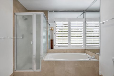 Copropriété à vendre à Miami, Floride: 2 chambres, 142.14 m2 № 1962586 - photo 21