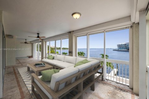 Copropriété à vendre à Miami, Floride: 2 chambres, 142.14 m2 № 1962586 - photo 3