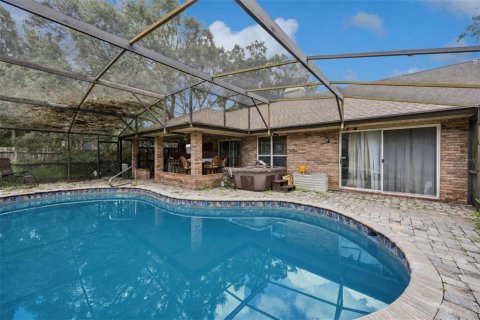 House in Orange City, Florida 3 bedrooms, 178.28 sq.m. № 2217092 - photo 2