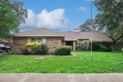 House in Orange City, Florida 3 bedrooms, 178.28 sq.m. № 2217092