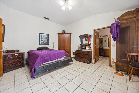 House in Orange City, Florida 3 bedrooms, 178.28 sq.m. № 2217092 - photo 11
