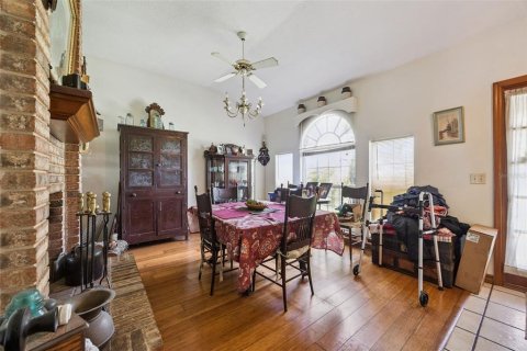 House in Orange City, Florida 3 bedrooms, 178.28 sq.m. № 2217092 - photo 7