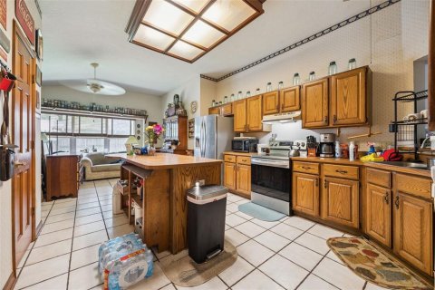House in Orange City, Florida 3 bedrooms, 178.28 sq.m. № 2217092 - photo 8