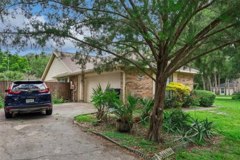 House in Orange City, Florida 3 bedrooms, 178.28 sq.m. № 2217092 - photo 21
