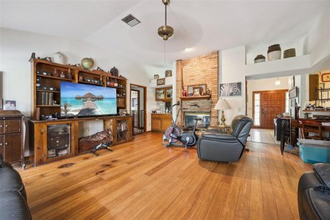 House in Orange City, Florida 3 bedrooms, 178.28 sq.m. № 2217092 - photo 5