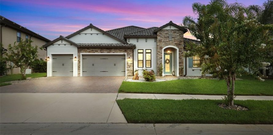 Villa ou maison à Odessa, Floride 4 chambres, 324.04 m2 № 2238254