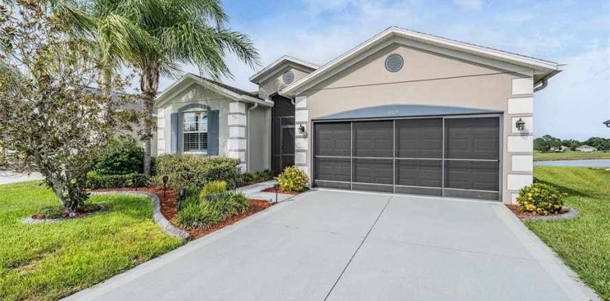 House in San Antonio, Florida 3 bedrooms, 145.21 sq.m. № 1873173