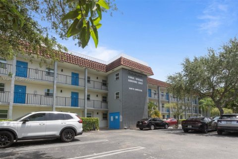 Condo in Coral Springs, Florida, 2 bedrooms  № 1890926 - photo 18