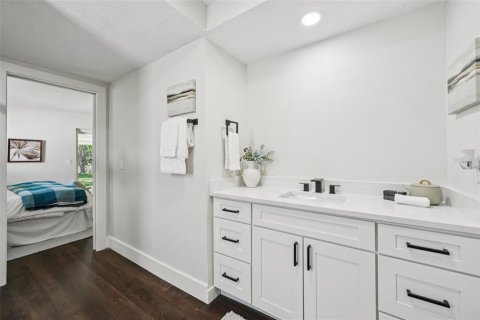 Casa en venta en New Port Richey, Florida, 3 dormitorios, 159.23 m2 № 1893693 - foto 15