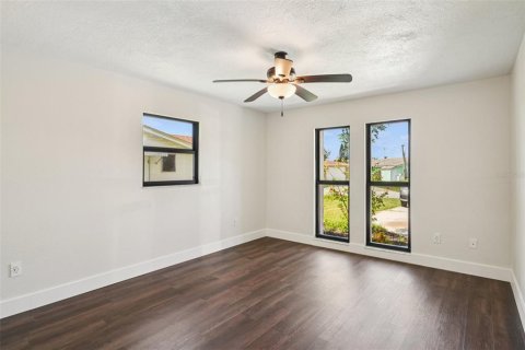 Casa en venta en New Port Richey, Florida, 3 dormitorios, 159.23 m2 № 1893693 - foto 23