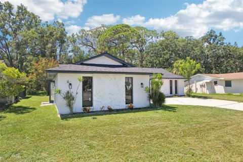 Casa en venta en New Port Richey, Florida, 3 dormitorios, 159.23 m2 № 1893693 - foto 28