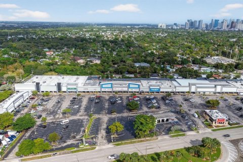 Immobilier commercial à vendre à Fort Lauderdale, Floride № 2017637 - photo 17