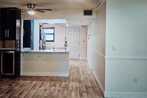 Copropriété à louer à Plantation, Floride: 2 chambres, 112.41 m2 № 2432303 - photo 10