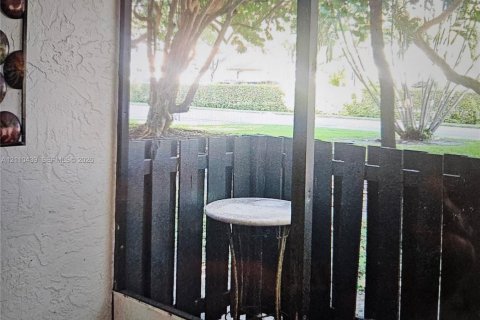 Copropriété à louer à Plantation, Floride: 2 chambres, 112.41 m2 № 2432303 - photo 15