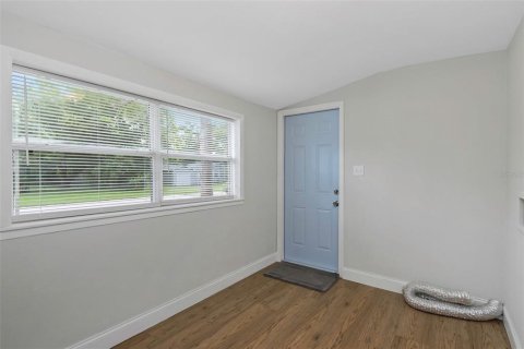 House in Saint Petersburg, Florida 3 bedrooms, 105.91 sq.m. № 1836984 - photo 23