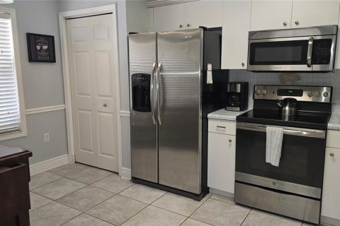 Copropriété à louer à Palmetto, Floride: 2 chambres, 116.69 m2 № 2097955 - photo 4