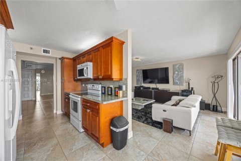 Condominio en venta en Hollywood, Florida, 2 dormitorios, 145.86 m2 № 2404212 - foto 5
