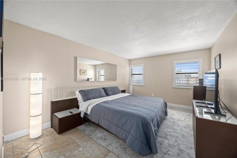 Condominio en venta en Hollywood, Florida, 2 dormitorios, 145.86 m2 № 2404212 - foto 4
