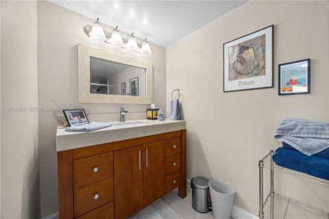 Condominio en venta en Hollywood, Florida, 2 dormitorios, 145.86 m2 № 2404212 - foto 15