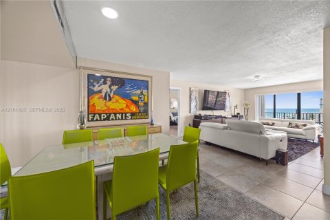 Condominio en venta en Hollywood, Florida, 2 dormitorios, 145.86 m2 № 2404212 - foto 23