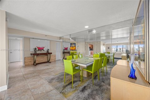 Condominio en venta en Hollywood, Florida, 2 dormitorios, 145.86 m2 № 2404212 - foto 25