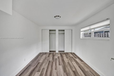 Villa ou maison à vendre à Fort Lauderdale, Floride: 4 chambres, 184.41 m2 № 1939312 - photo 13