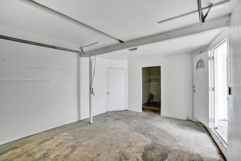 Villa ou maison à vendre à Fort Lauderdale, Floride: 4 chambres, 184.41 m2 № 1939312 - photo 28