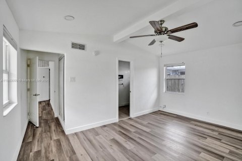Villa ou maison à vendre à Fort Lauderdale, Floride: 4 chambres, 184.41 m2 № 1939312 - photo 16