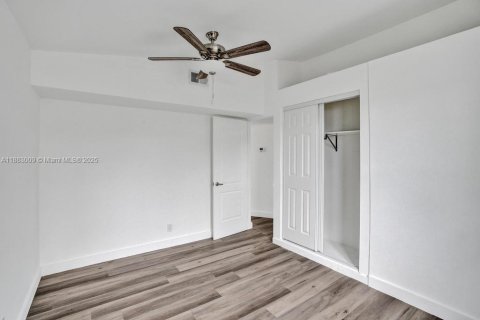 Villa ou maison à vendre à Fort Lauderdale, Floride: 4 chambres, 184.41 m2 № 1939312 - photo 24