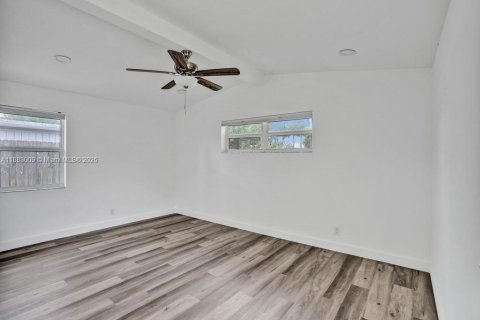 Villa ou maison à vendre à Fort Lauderdale, Floride: 4 chambres, 184.41 m2 № 1939312 - photo 15