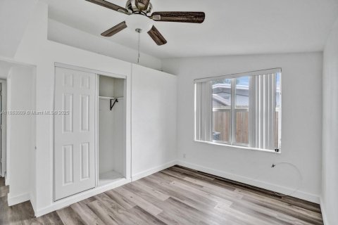 Villa ou maison à vendre à Fort Lauderdale, Floride: 4 chambres, 184.41 m2 № 1939312 - photo 23