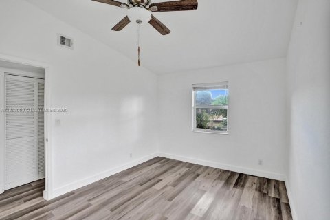 Villa ou maison à vendre à Fort Lauderdale, Floride: 4 chambres, 184.41 m2 № 1939312 - photo 26
